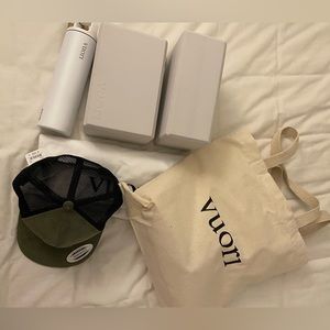 Vuori Trucker Hat, Waterbottle, Yoga Blocks, Towel